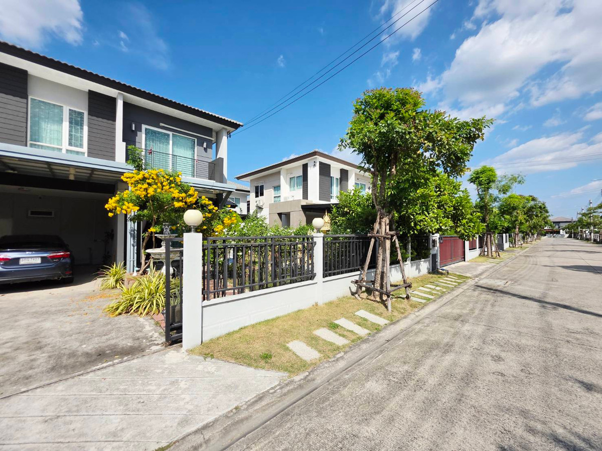 LAST UNIT! Don’t Miss Out! 2-Storey Detached House for Sale – Centro Rangsit–Khlong 4 Prime location on Rangsit–Nakhon Nayok Road, near the expressway. FREE! Fully extended kitchen + full appliances. Move-in ready! – รูปที่ 3