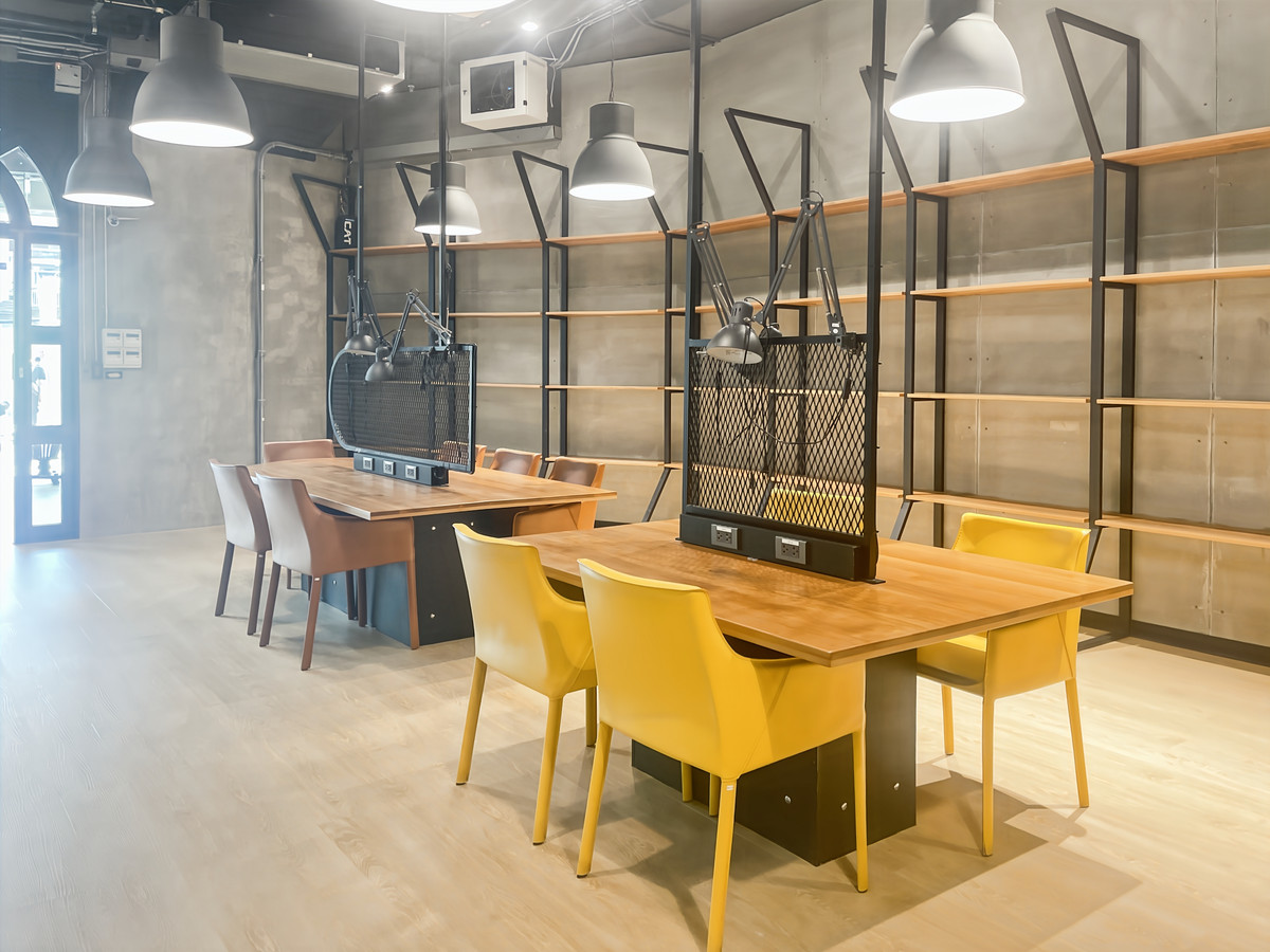 Private office space for 2 people in Regus W-District – รูปที่ 4