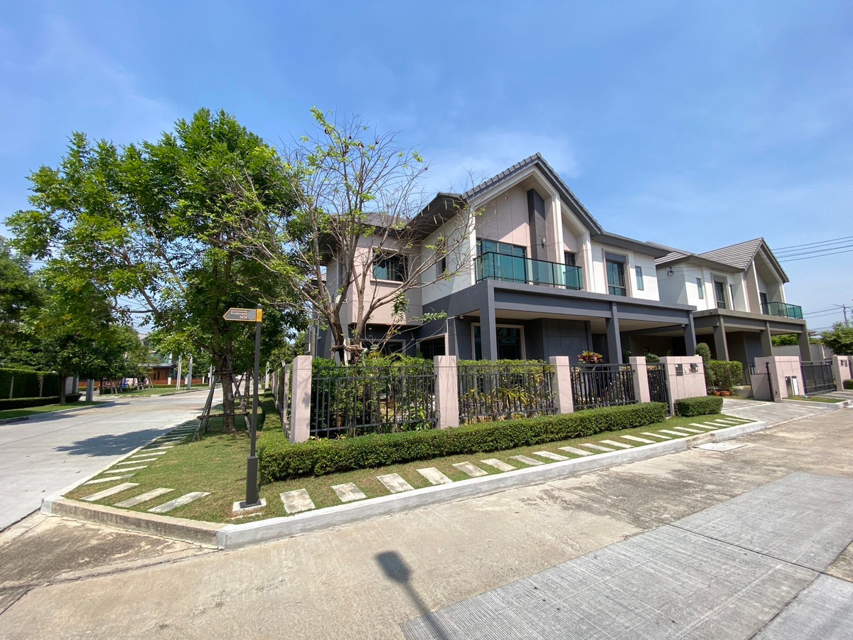 ขายบ้านเดี่ยวหลังใหญ่ บางกอก บูเลอวาร์ด แจ้งวัฒนะ 2 | แบบบ้าน Vinteren ห้องนอนมีห้องน้ำในตัวทุกห้อง พื้นที่ใช้สอย 248 ตร.ม. | ทำเลใกล้รถไฟฟ้า–สิ่งอำนวยความสะดวกครบที่สุดในโซนแจ้งวัฒนะ ขายบ้านเดี่ยวหลังใหญ่ บางกอก บูเลอวาร์ด แจ้งวัฒนะ 2 | แบบบ้าน Vinteren ห้องนอนมีห้องน้ำในตัวทุกห้อง พื้นที่ใช้สอย 248 ตร.ม. | ทำเลใกล้รถไฟฟ้า–สิ่งอำนวยความสะดวกครบที่สุดในโซนแจ้งวัฒนะ