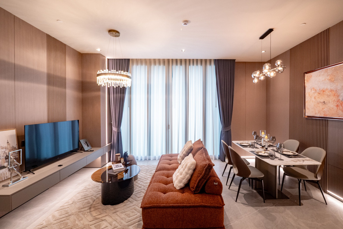 HYDE Heritage Thonglor” high-end luxury condominium, only 300 meters from BTS Thonglor. HYDE Heritage Thonglor” high-end luxury condominium, only 300 meters from BTS Thonglor.