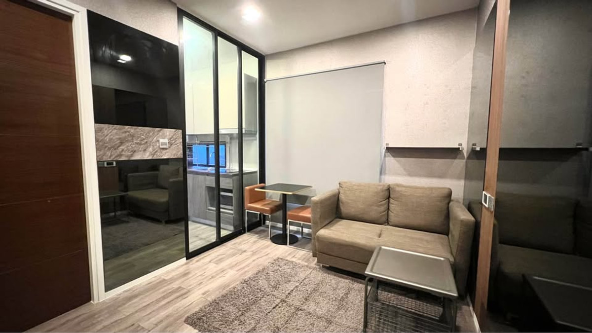 ขายคอนโด Brown Condo Ratchada 32 ราคา 2,450,000 บาท [FLs251201]