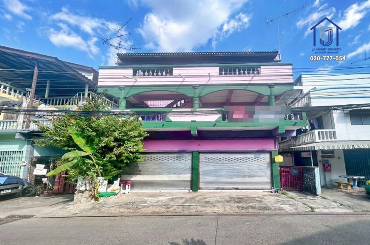Room for sale, 3 floors, 22 rooms, Soi Rangsit-Nakhon Nayok 4, Khlong 1, near Future Park Rangsit.