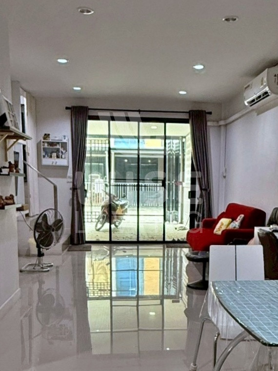 Urgent! Townhome for Sale Arich Town Phra Ngam 3, Rare Location, Central Nakhon Pathom – รูปที่ 3