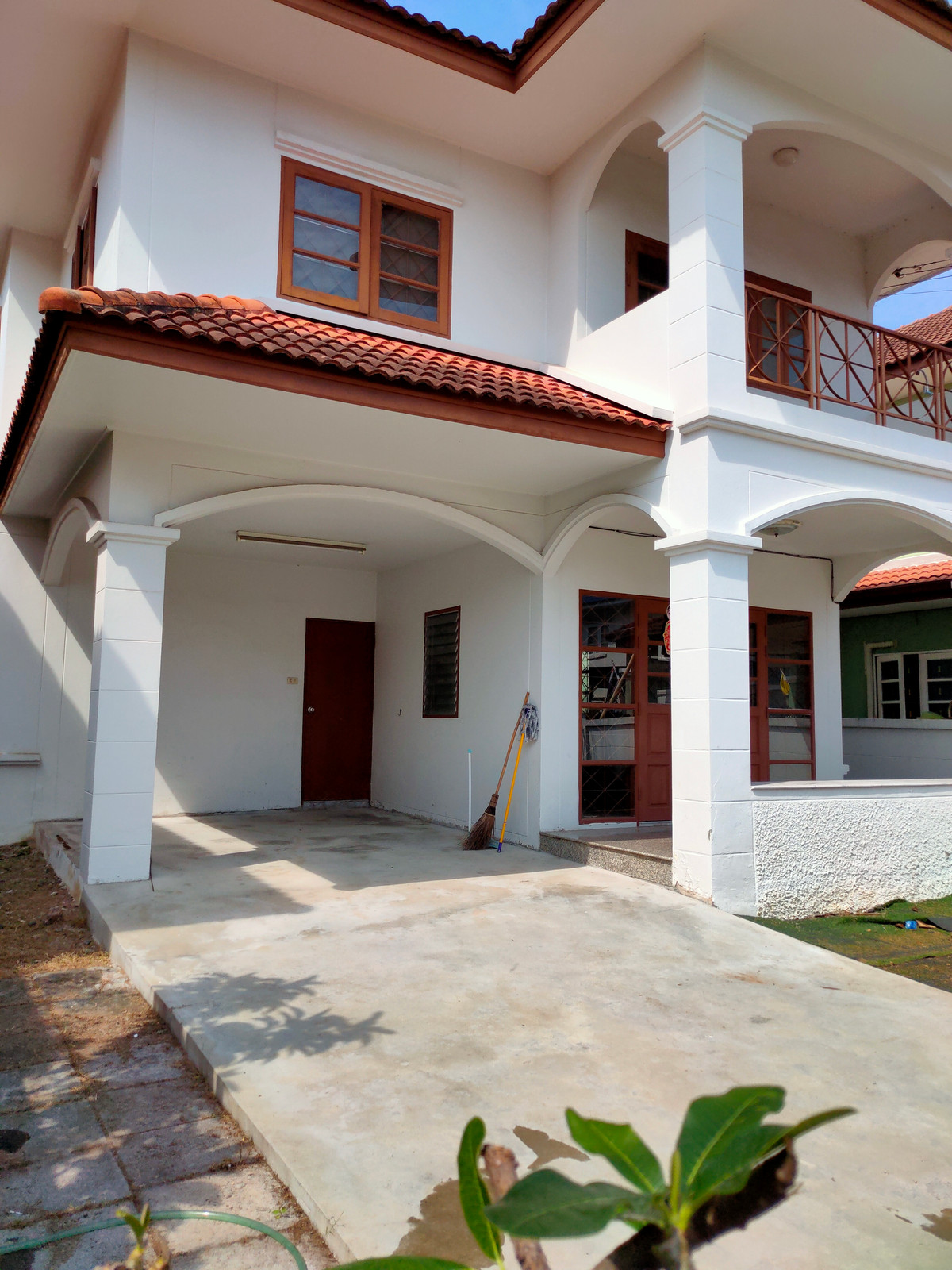 We have a 2-story detached house, good location, Lak Song Subdistrict, Bang Khae, Bangkok, to recommend. Its an empty house. Ready to move in! – รูปที่ 2