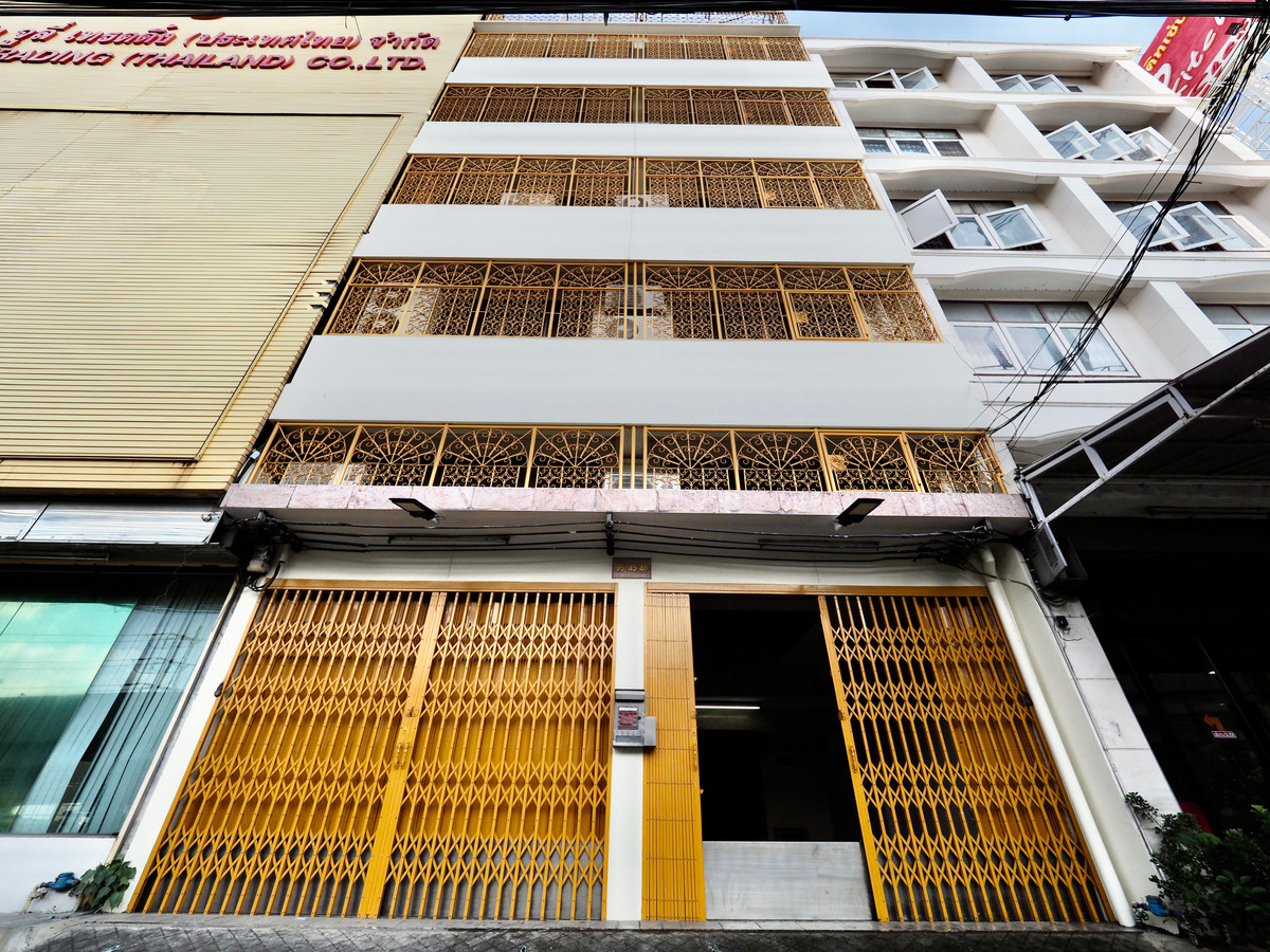 ทาวน์เฮาส์ 6 ชั้น 2 คูหาติดกันหน้าถนนใหญ่พระราม 3