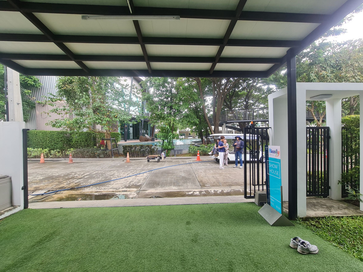 ประกาศขายบ้านแฝด ถนนลำลูกกา เดินทางสะดวก เบล็สซิตี้ พาร์ค วงแหวนฯ - ลำลูกกา (Blessity Park wongwaen - Lamlukka) ประกาศขายบ้านแฝด ถนนลำลูกกา เดินทางสะดวก เบล็สซิตี้ พาร์ค วงแหวนฯ - ลำลูกกา (Blessity Park wongwaen - Lamlukka)