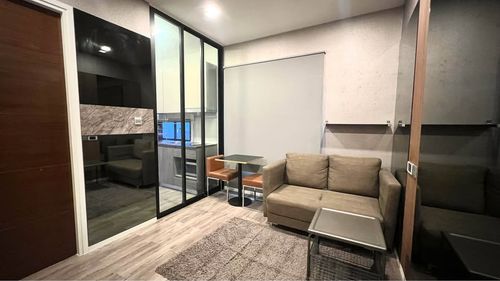 ขายคอนโด Brown Condo Ratchada 32 ราคา 2,450,000 บาท [FLs251201]