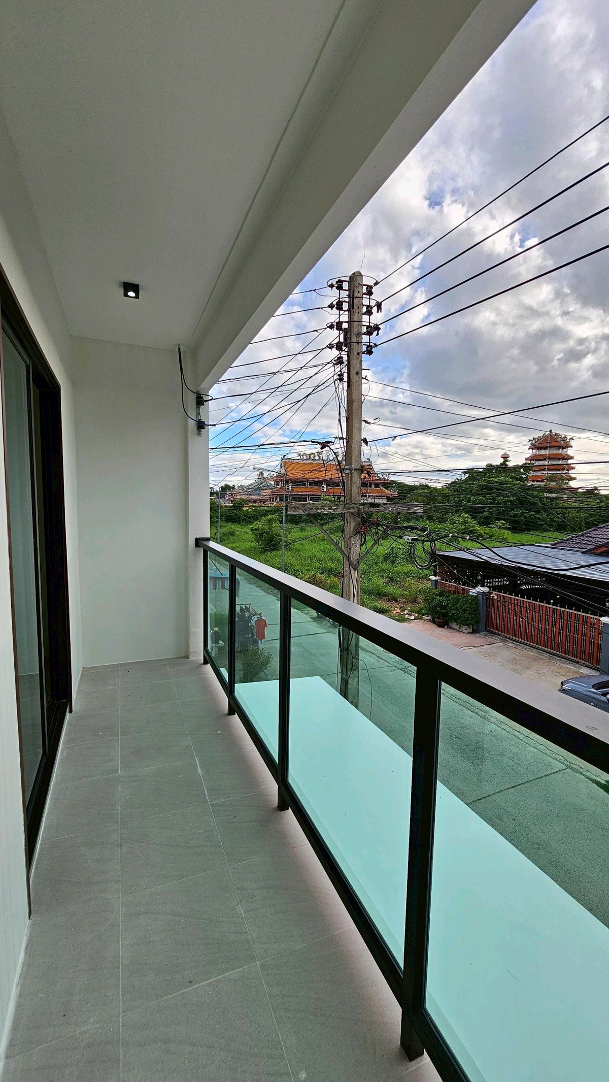 ขายบ้านทาวน์โฮม 2 ชั้น ในเมืองสุพรรณบุรี – รูปที่ 2