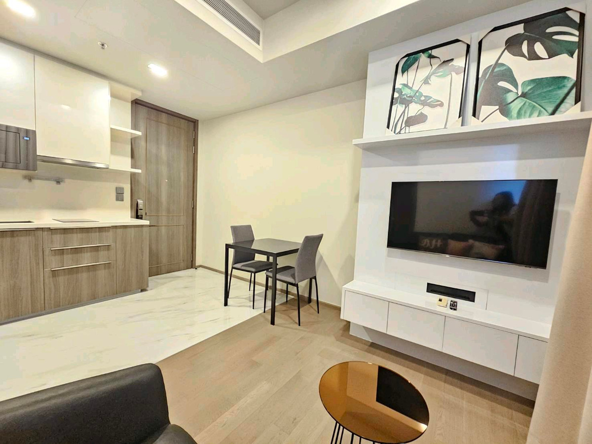 For Rent : เซเลส อโศก ใกล้ BTS อโศก MRT สุขุมวิท เฟอร์นิเจอร์+เครื่องใช้ไฟฟ้าครบ ขนาด 35 ตร.ม. ค่าเช่า 35,000 บาท รวมค่าส่วนกลาง