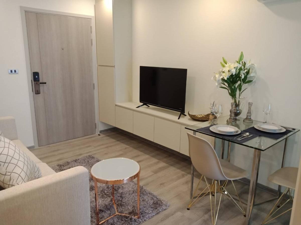 Condo for Rent: The Urban Attitude Bearing Condo for Rent: The Urban Attitude Bearing