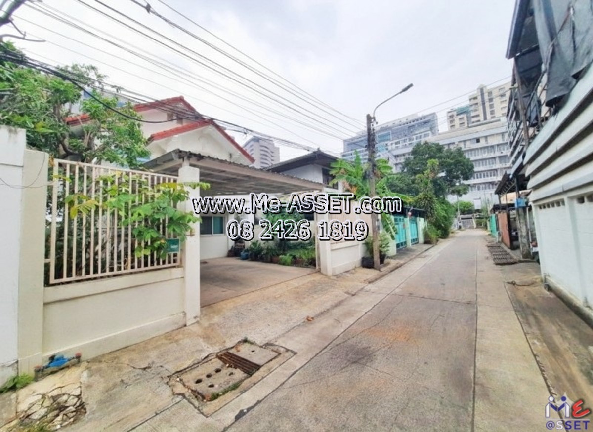 Rent: 🏡 Detached House (60 sq.wa). Near Ladprao Soi 1 Yak 15, BTS Ha Yaek & Union Mall. Easy access to Vibhavadi & Phahonyothin. Close to PTT HQ. 4BR, 2-Storey. Rent: 🏡 Detached House (60 sq.wa). Near Ladprao Soi 1 Yak 15, BTS Ha Yaek & Union Mall. Easy access to Vibhavadi & Phahonyothin. Close to PTT HQ. 4BR, 2-Storey.