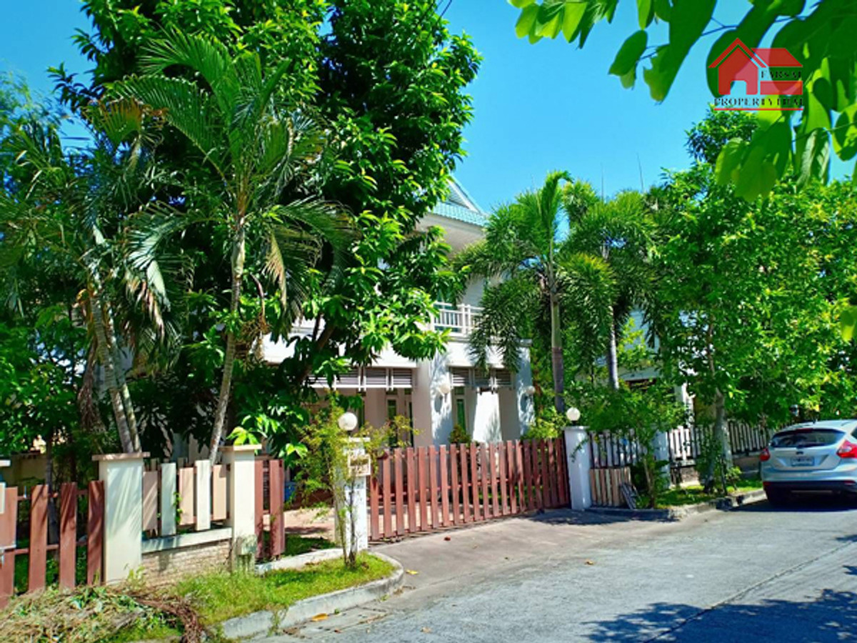 2-storey detached house for rent, 72 sq m, 3 bedrooms, 3 bathrooms, air conditioning, fully furnished (beachfront project), Sukhumvit-Bang Saen Road. Near Nong Mon Market Price 40,000 baht 2-storey detached house for rent, 72 sq m, 3 bedrooms, 3 bathrooms, air conditioning, fully furnished (beachfront project), Sukhumvit-Bang Saen Road. Near Nong Mon Market Price 40,000 baht