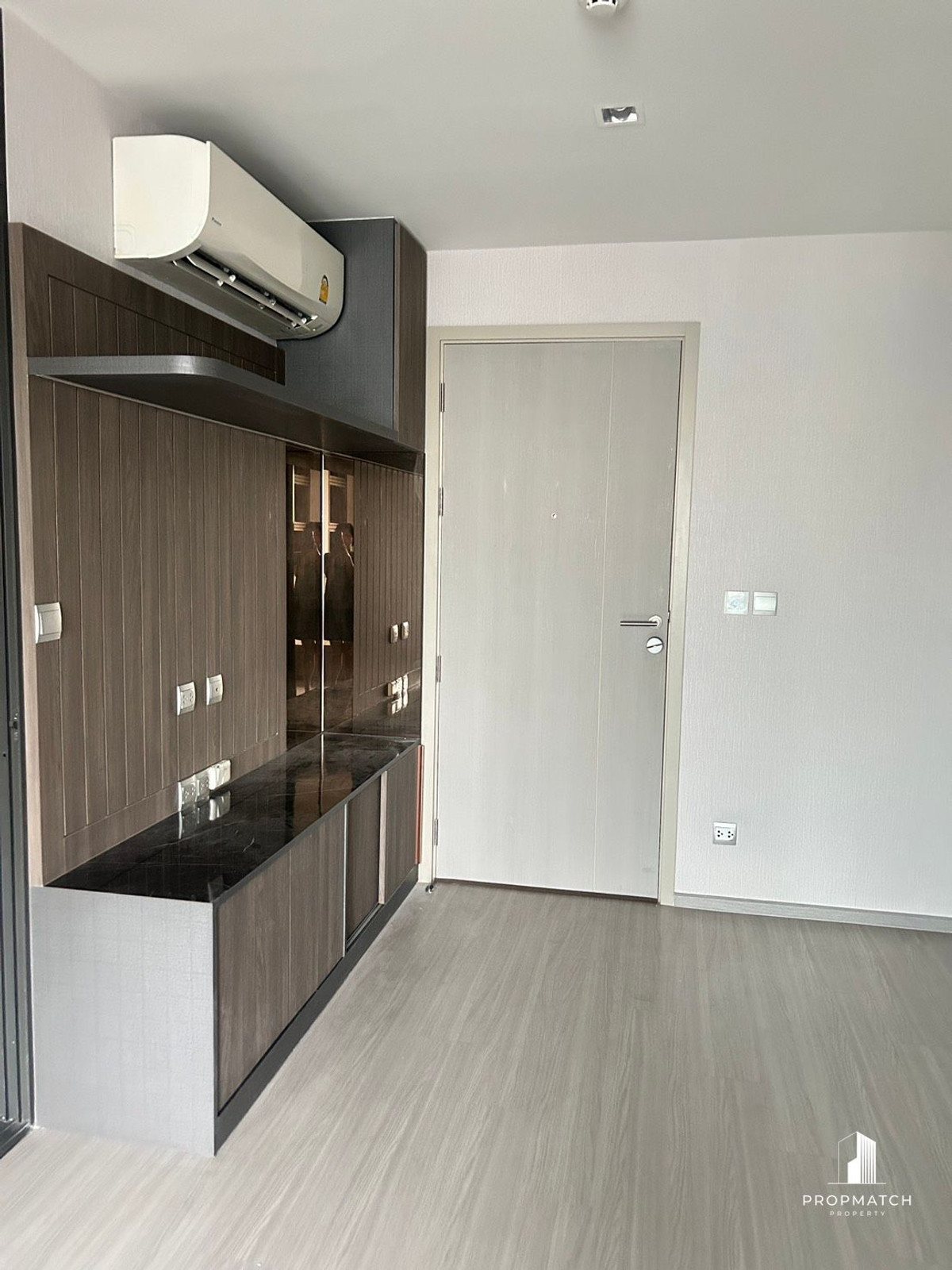✨Flash Deal ✨Life Ladprao ( 1Bed 1Bath 35.78SQM.) พร้อมอยู่ ! เพียง 4,700,000 บาท Tel.0981315848 @propmatch ✨Flash Deal ✨Life Ladprao ( 1Bed 1Bath 35.78SQM.) พร้อมอยู่ ! เพียง 4,700,000 บาท Tel.0981315848 @propmatch