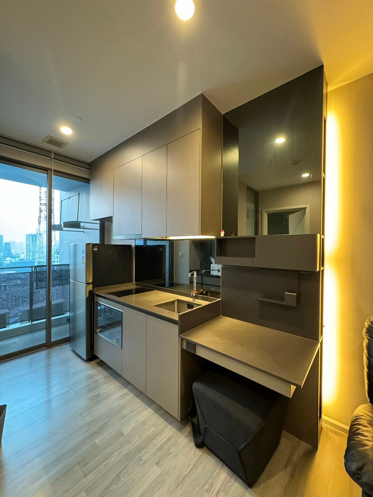 Condo for Rent: THE ROOM Sukhumvit 69 Nearest BTS: BTS Phra Khanong Condo for Rent: THE ROOM Sukhumvit 69 Nearest BTS: BTS Phra Khanong