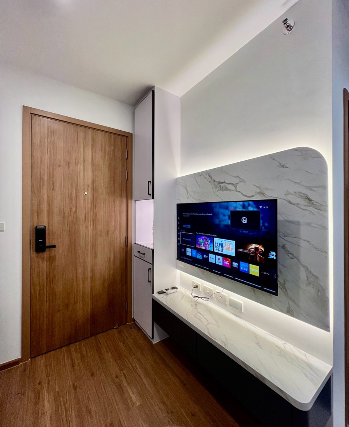 Condo 1 bedroom plus swimming pool view + city view ⭐️⭐️⭐️⭐️⭐️ Ready to move in. Condo 1 bedroom plus swimming pool view + city view ⭐️⭐️⭐️⭐️⭐️ Ready to move in.