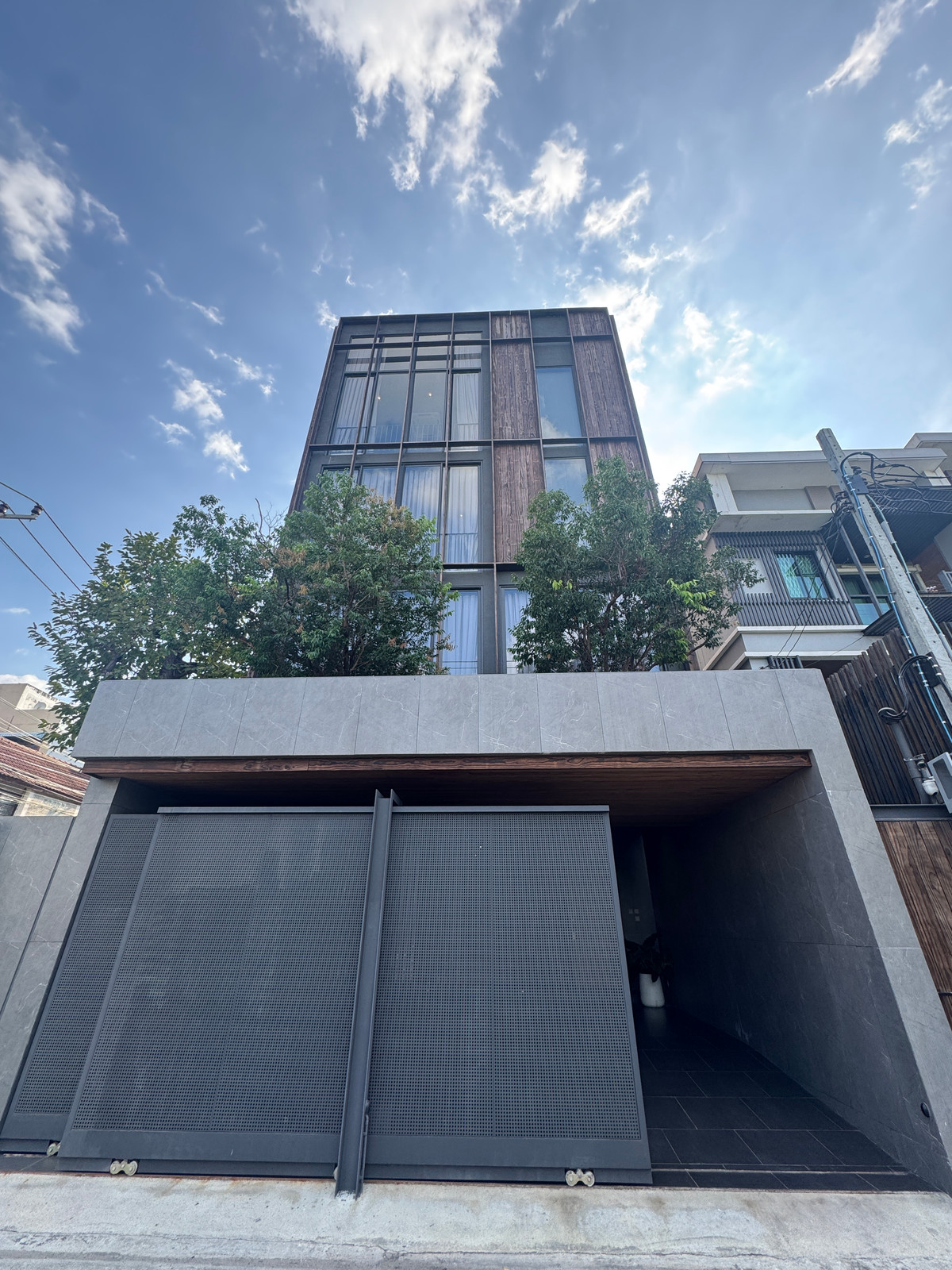 4 berooms d 4 bathrooms 640 Sqm 60 Sq.wa single house next to Harrow international school 4 berooms d 4 bathrooms 640 Sqm 60 Sq.wa single house next to Harrow international school