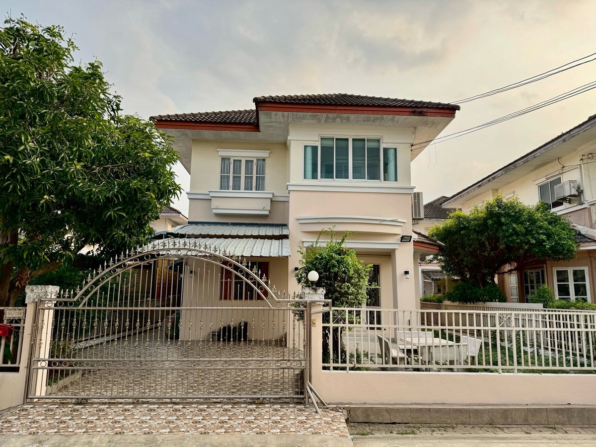 Single house for rent, 2 floors, 4 bedrooms, 3 air conditioners.
