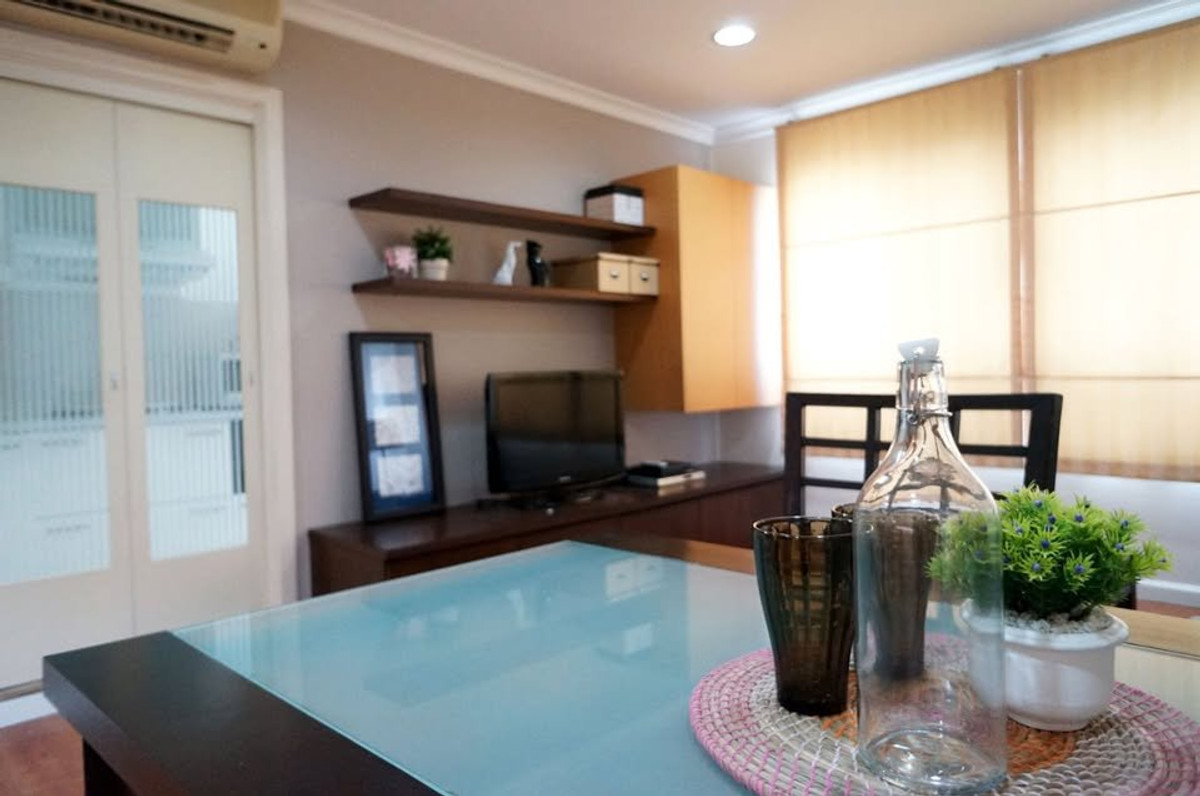 Condo for Rent: Lumpini Suite Sukhumvit 41 Nearest BTS: BTS Phrom Phong Condo for Rent: Lumpini Suite Sukhumvit 41 Nearest BTS: BTS Phrom Phong