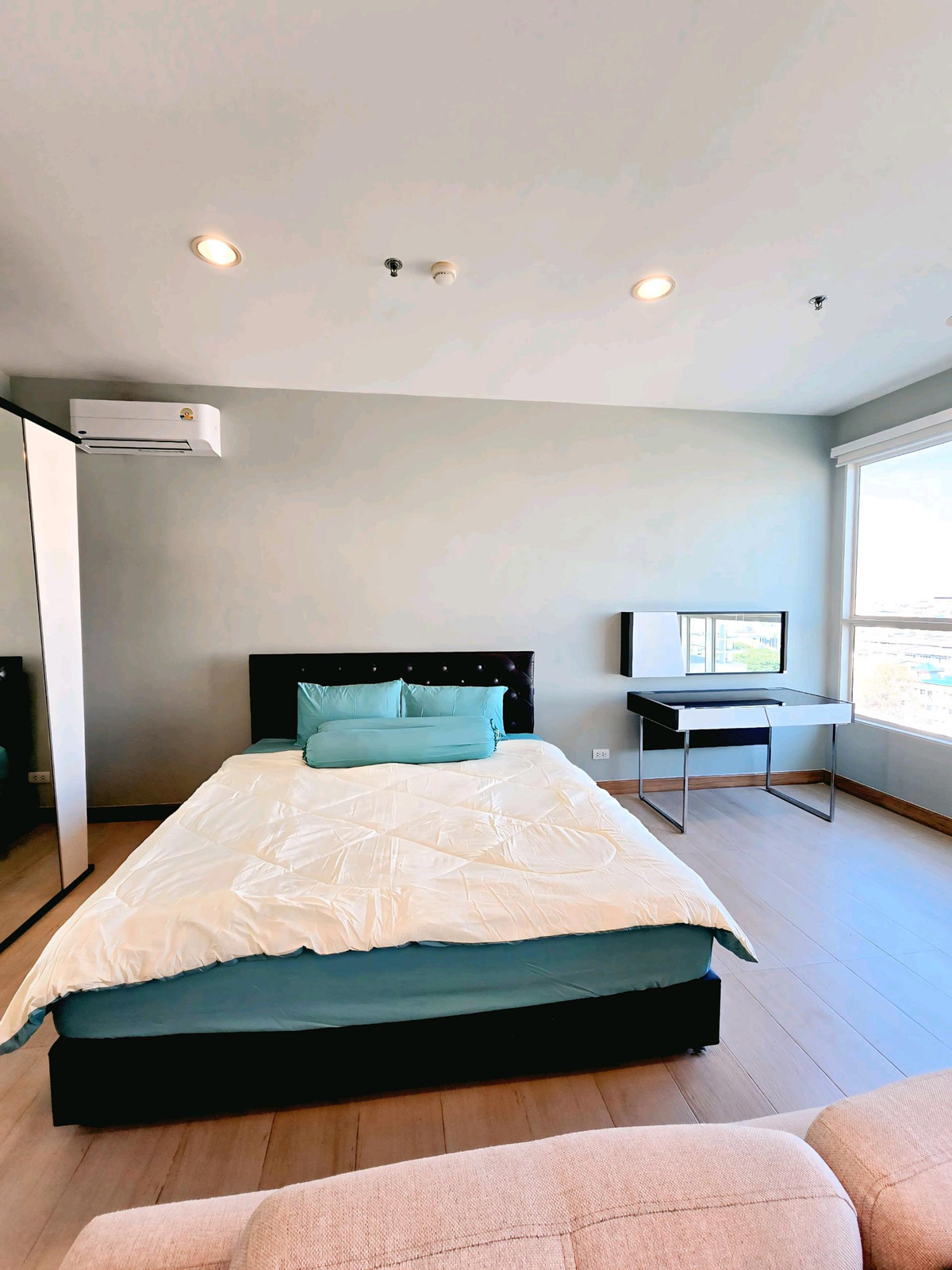 Condo for rent at The Lighthouse, near ICONSIAM. Newly renovated, beautifully finished, spacious, and with great views.