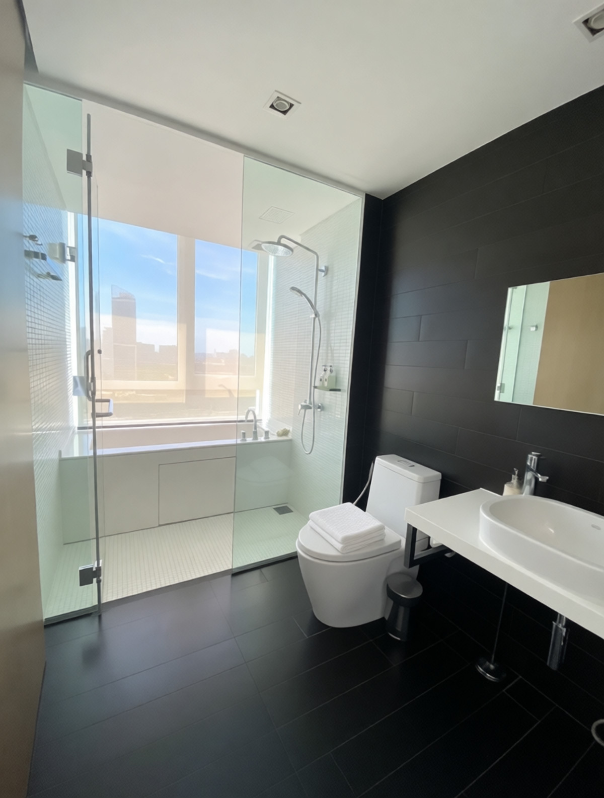  🌊 Lowest Price on Floor! (Reduced 4M! Now 11.9 MB) Veranda Pattaya 24th Fl. Full Sea View 3 Bed (91 sq.m.) 5-Star Luxury Decor  – รูปที่ 4