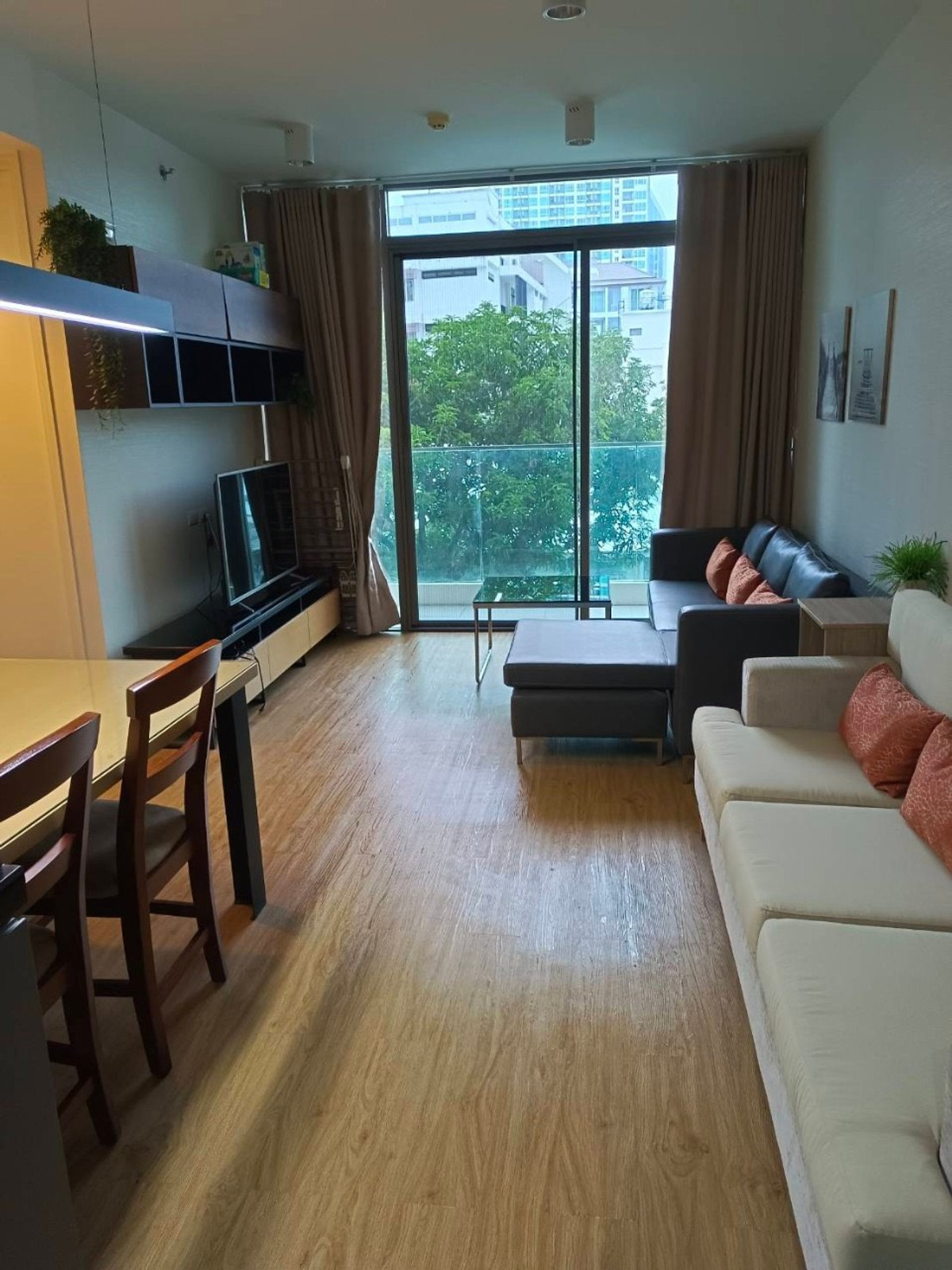 Siamese Surawong / คอนโดทำเลดีเงียบสงบ ใกล้ MRT สามย่าน / 2 ห้องนอน 66 ตร.ม. โทร 0937890899 Siamese Surawong / คอนโดทำเลดีเงียบสงบ ใกล้ MRT สามย่าน / 2 ห้องนอน 66 ตร.ม. โทร 0937890899