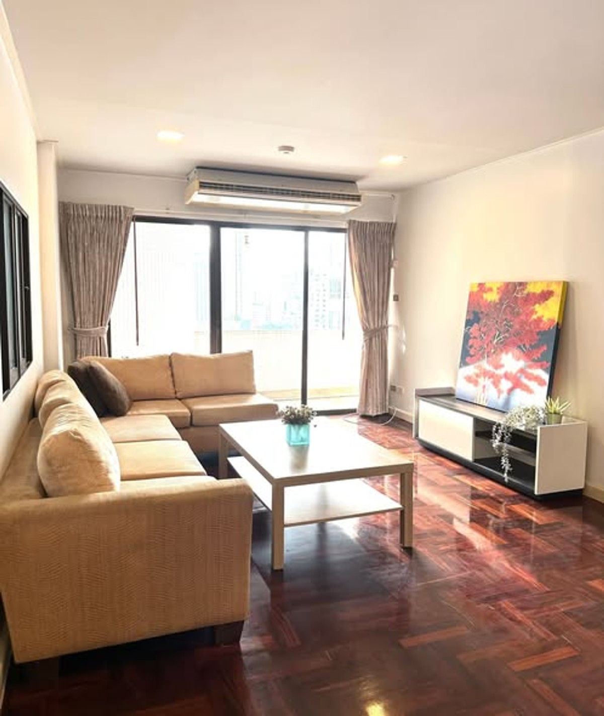The best price, Prime Location, High Floor, Ready to Move-In