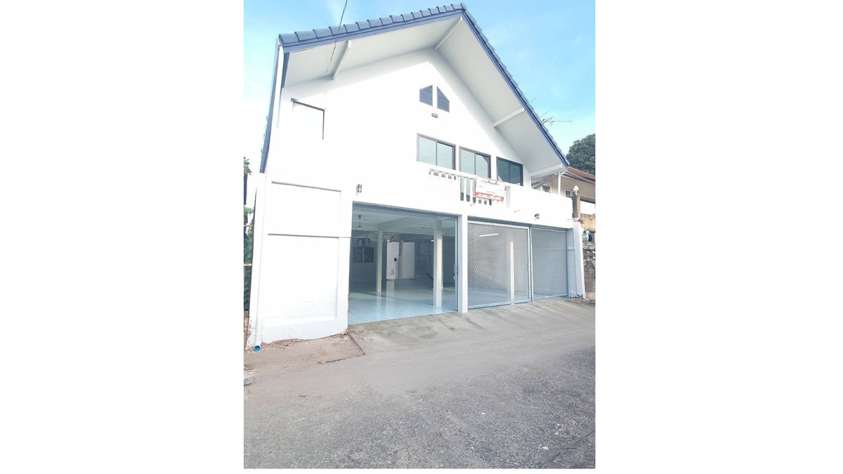 2-storey detached house for sale, newly renovated, decorate the house as you wish, Phonthisan 3, Khlong 6
