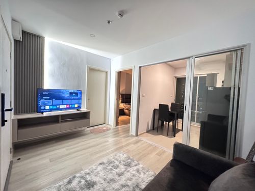 ห้องสวยมาก รีโนเวทใหม่ ขนาด 31ตรม. เฟอรนิเจ้อเครื่องใ้ชไฟฟ้าใหม่ครบ ราคาขายลดพิเศษ 2.39 ล้าน
