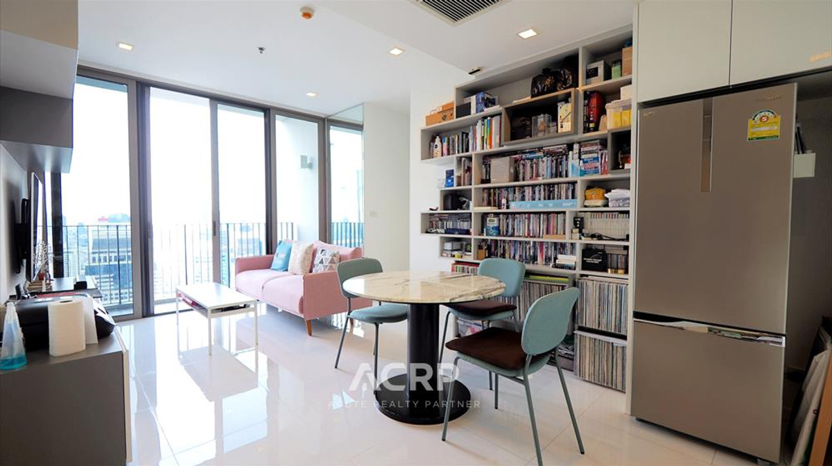 For Sale: Nara 9 Condominium Luxury condo fully furnished, conveniently located near BTS Chong Nonsi Station and MRT Silom Station.