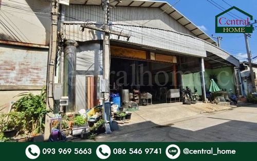 Warehouse 50 meters from Phetkasem Road.