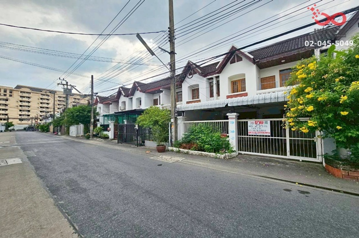 Townhouse for sale, 2 floors, 25 sq m, Pracharat Bamphen 20, Huai Khwang Townhouse for sale, 2 floors, 25 sq m, Pracharat Bamphen 20, Huai Khwang