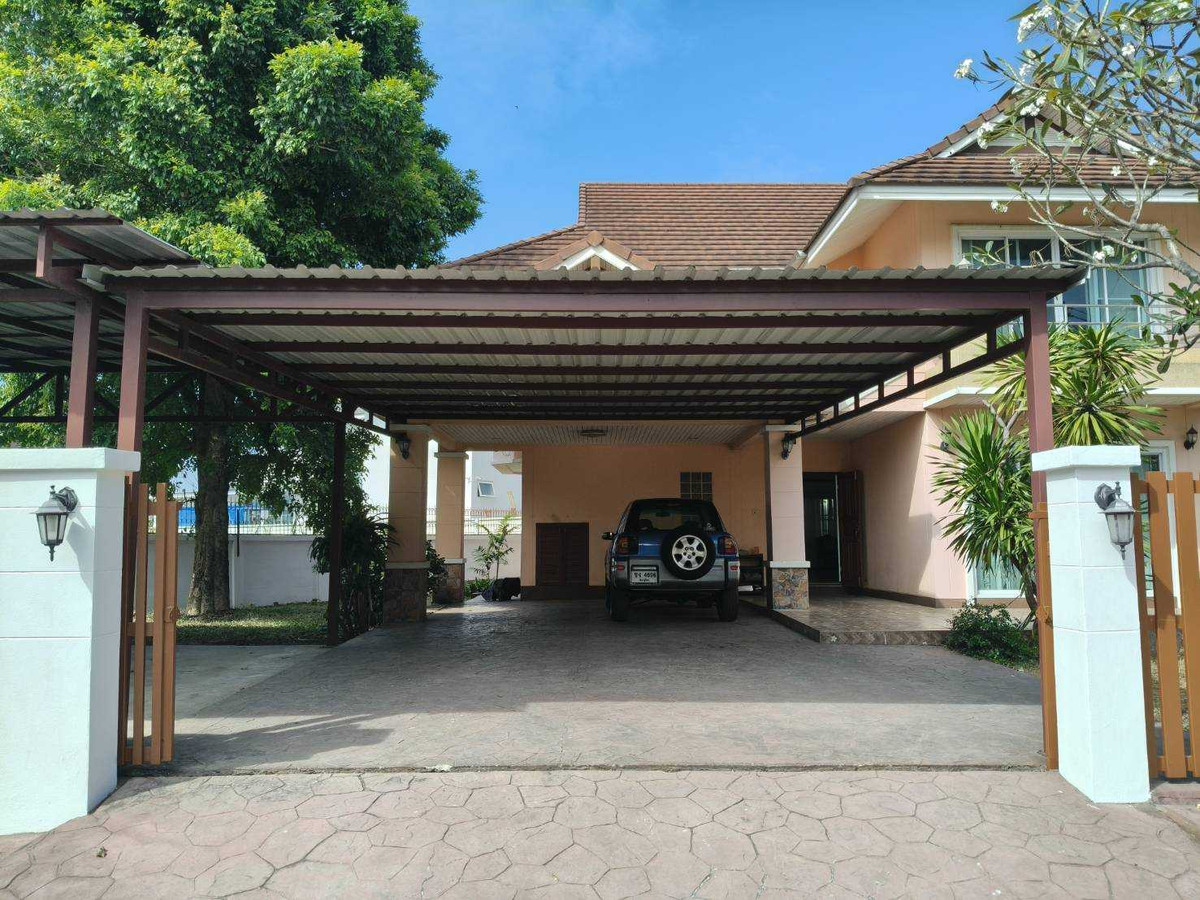 Detached House for Sale in City Center, 125.90 sq. wah, near Pibulsongkram Rajabhat University