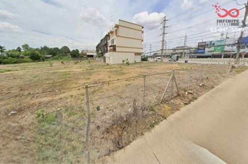 Land for sale, already filled, 7 rai, 206.5 sq m, in front of Mueang, Ratchaburi, next to Phetkasem Road.