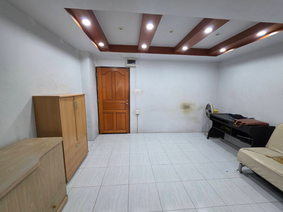 ขาย ทีวีซี คอนโด เฟอร์บิลด์อิน ฝ้าตกแต่งเรียบร้อย พร้อมเครื่องใช้ไฟฟ้า – รูปที่ 2