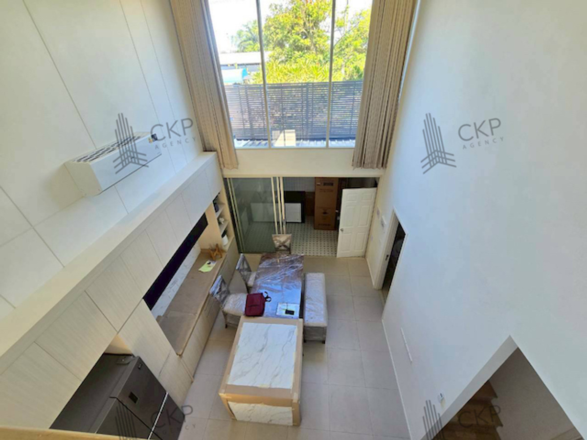 For Rent: 3-storey Townhome in NUE VERSE Project, Bangkok Kreetha Brand new house, never been lived in ✨ Fully furnished, just bring your bags and move in! Modern Minimalist style house with warm, comfortable tones, split-level ceilings for a spacious fee – รูปที่ 4