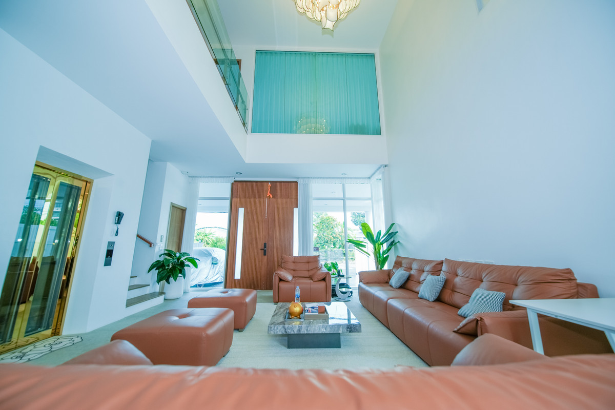 Brand new detached luxury villa for sale in the RAMA9 area of Bangkok! Brand new detached luxury villa for sale in the RAMA9 area of Bangkok!