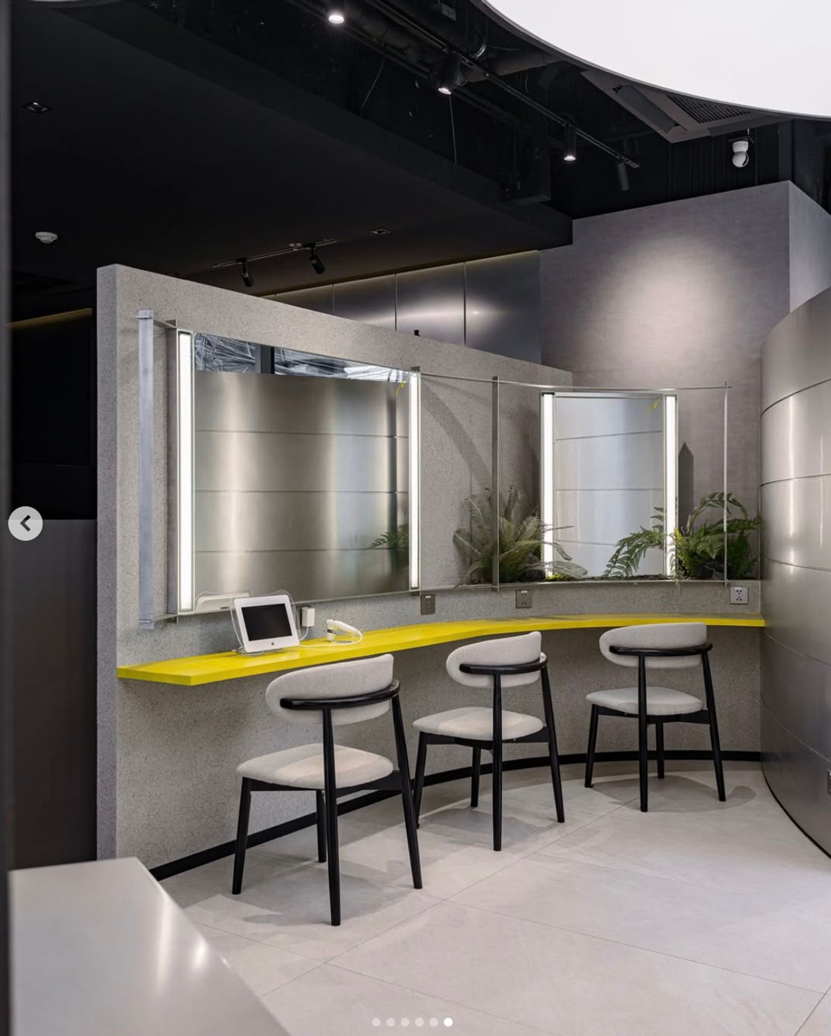 Turnkey Salon ให้เช่าเดิน 2 นาที จากสถานี BTS ศาลาแดง – รูปที่ 2