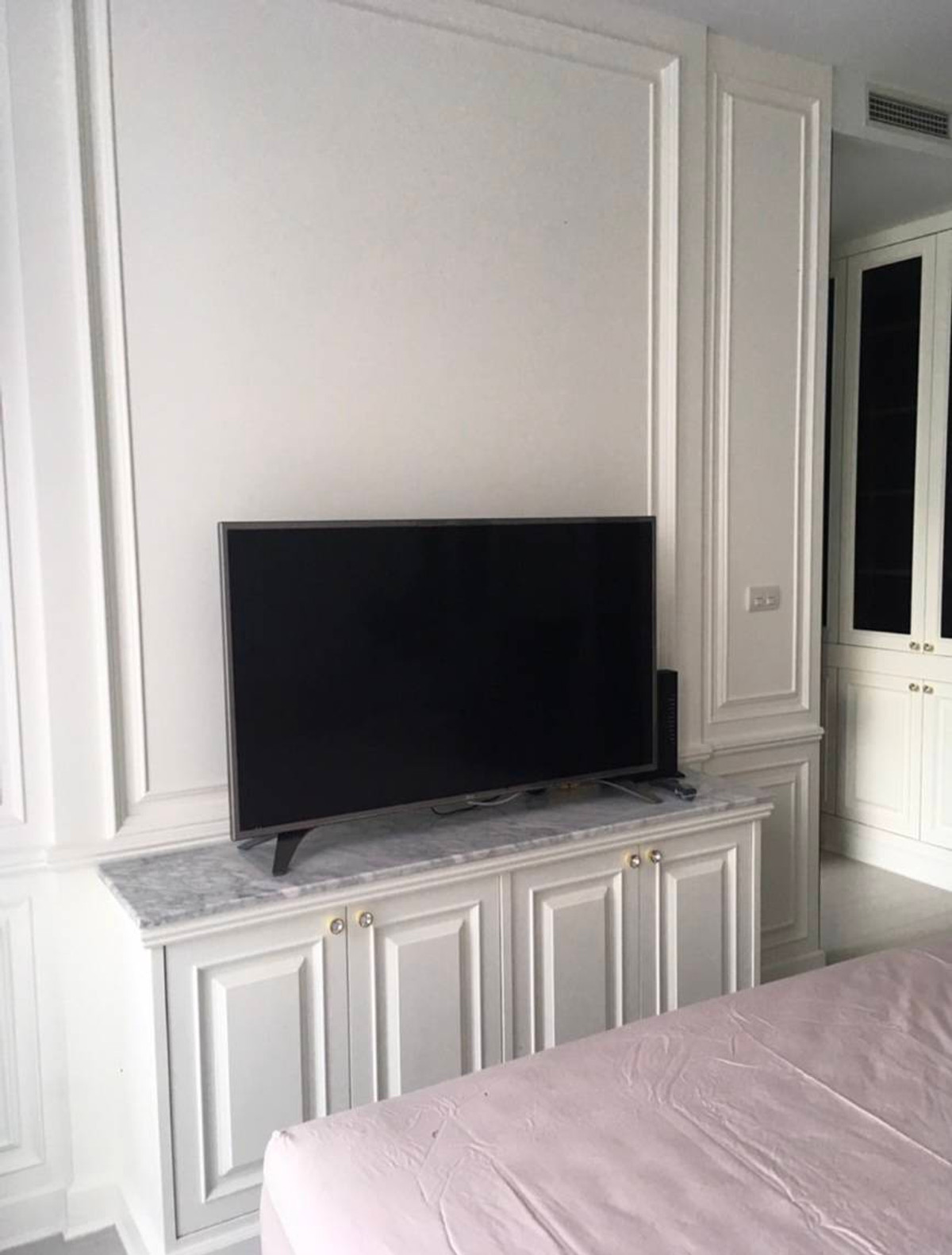 For Rent Condo Noble Ploenchit Fully Furnished(S15-14001) For Rent Condo Noble Ploenchit Fully Furnished(S15-14001)