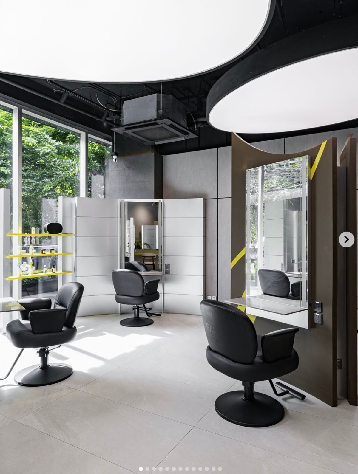 Turnkey Salon Business for Rent 2 minute walk from BTS Sala Daeng Turnkey Salon Business for Rent 2 minute walk from BTS Sala Daeng
