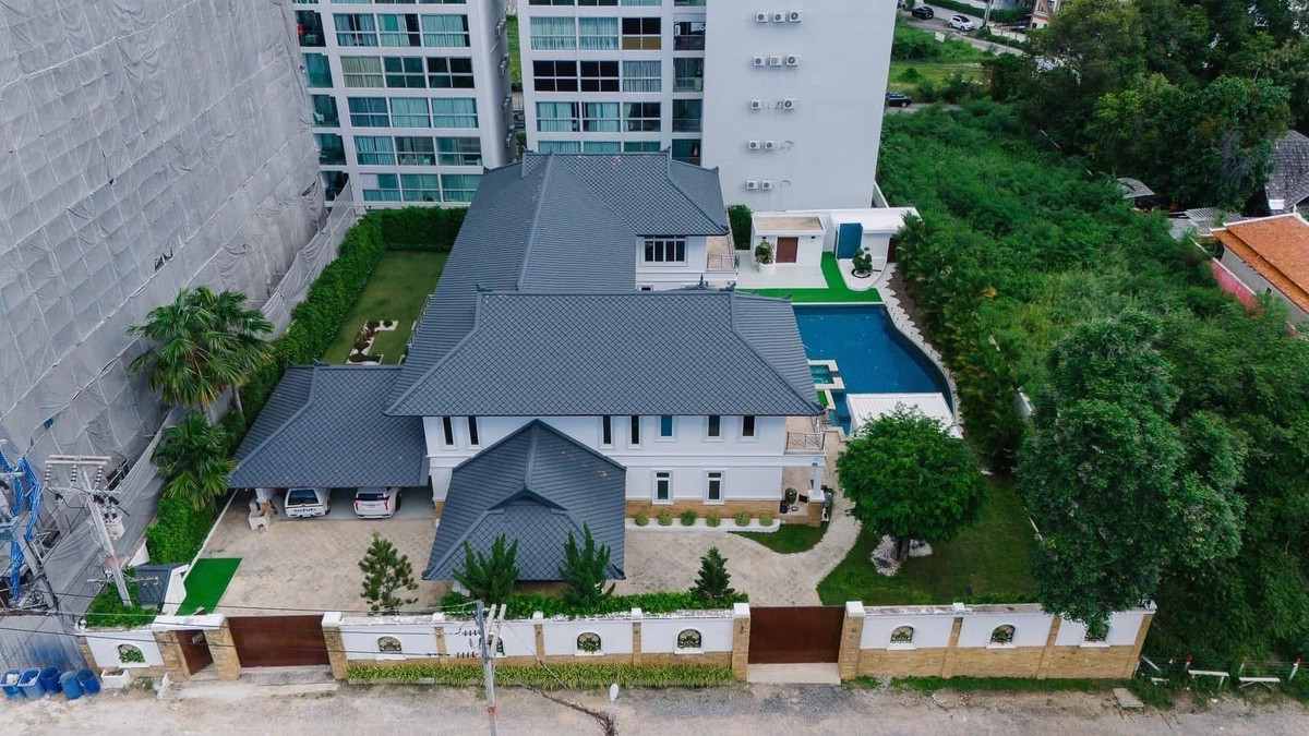 🔥 Luxury Detached House for Sale in Pattaya – Pratumnak Hill | Private Swimming Pool | Near Yin Yom Beach | 4 Bedrooms 5 Bathrooms | Almost 1 Rai |Ideal for Living & Investment 🔥 Luxury Detached House for Sale in Pattaya – Pratumnak Hill | Private Swimming Pool | Near Yin Yom Beach | 4 Bedrooms 5 Bathrooms | Almost 1 Rai |Ideal for Living & Investment