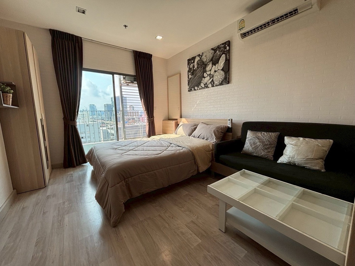 Accelerate the sale, selling with tenant #condo next to BTS, next to Century 21 sukhumvit 2.8MB Tel 095 878 5645