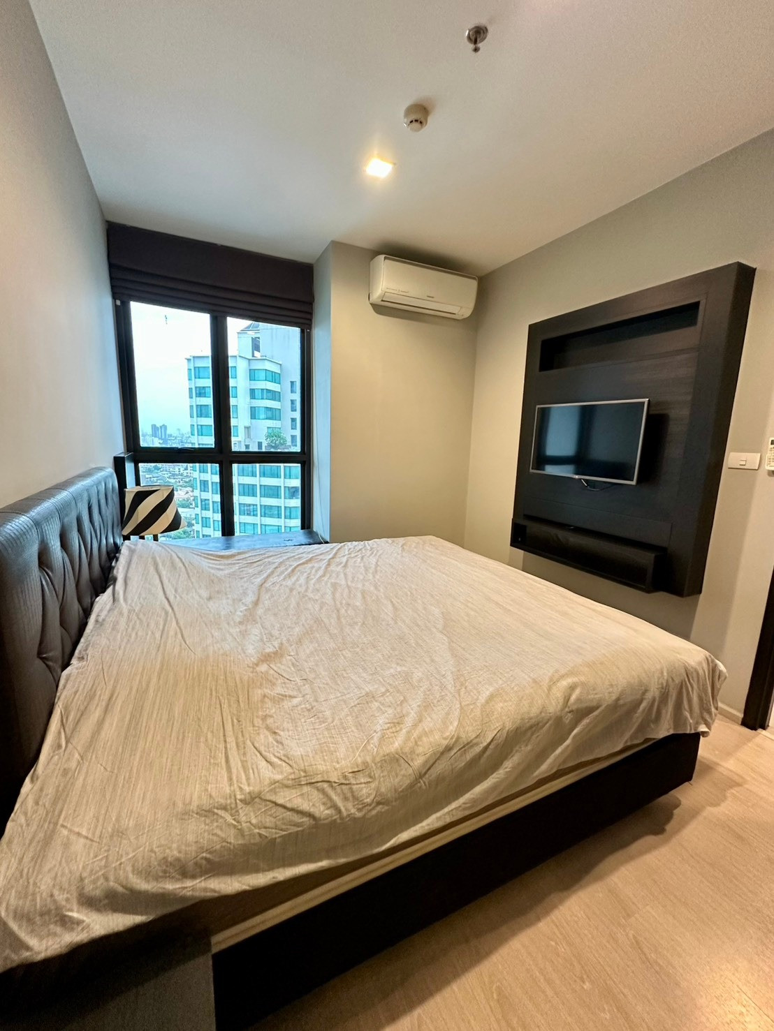 Unit Available at RHYTHM Sukhumvit 44/1–Multiple units available—prices negotiable!