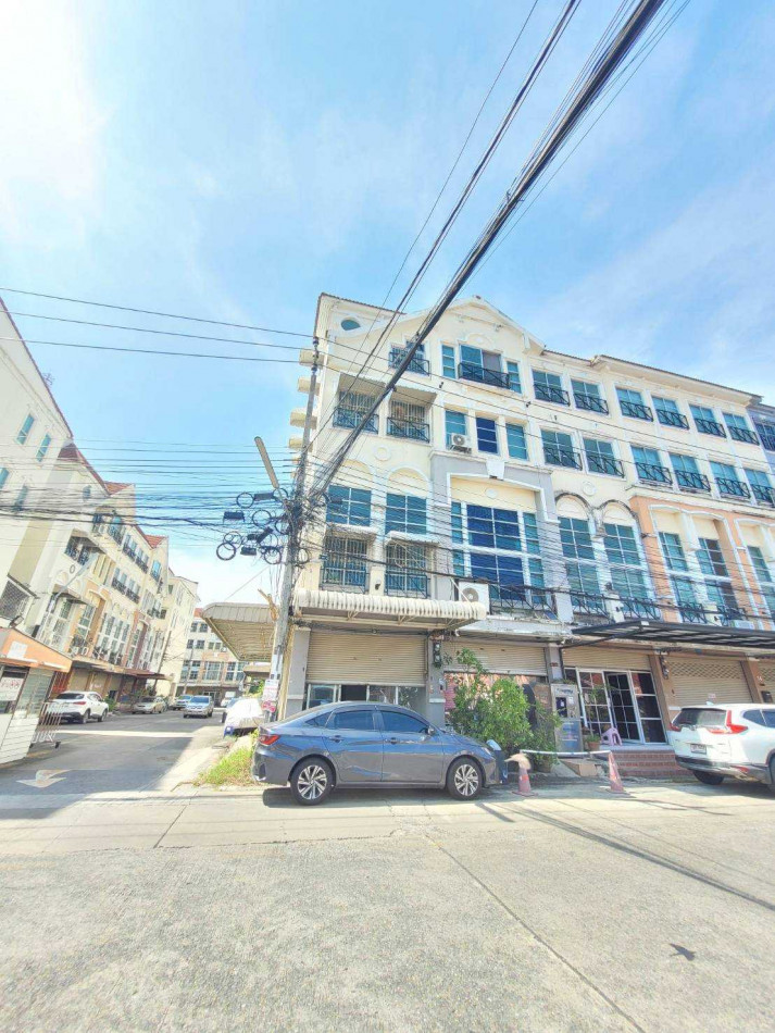 Townhome for sale, Casa Eureka, 224 sq m, 17.10 sq wa, near MRT Lak Song.