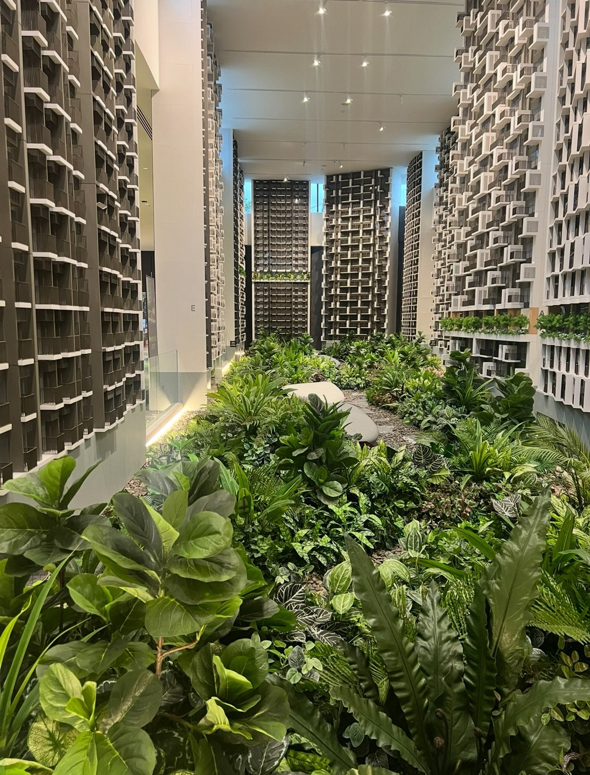 Selling down payment at cost, 15th floor, room S10, expressway view along Ramintra Expressway. Selling down payment at cost, 15th floor, room S10, expressway view along Ramintra Expressway.