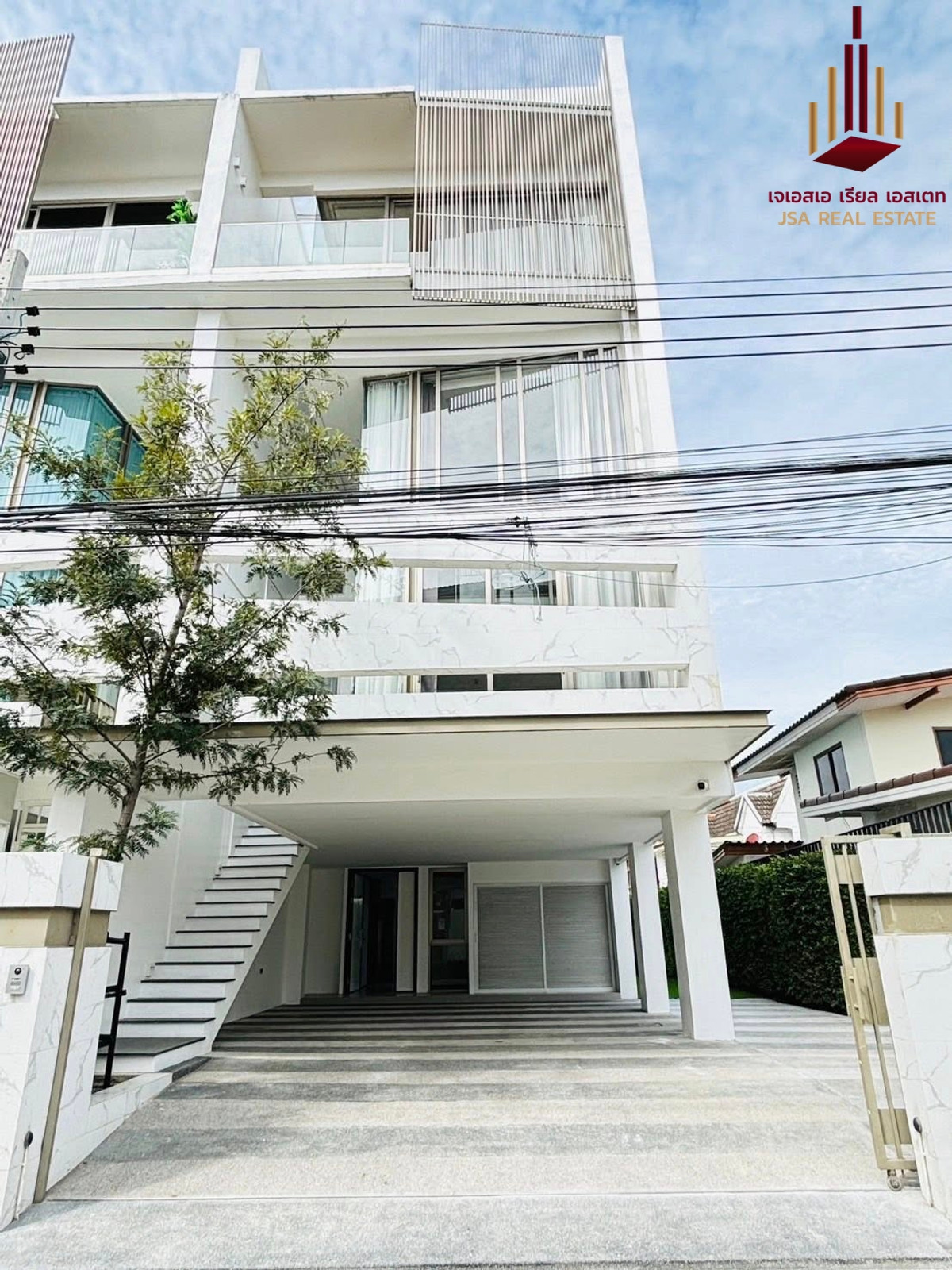 ✨ For Rent: LUXE 35 Ratchada-Ladprao✨ 💰 Only 120,000 THB/month ✨ For Rent: LUXE 35 Ratchada-Ladprao✨ 💰 Only 120,000 THB/month