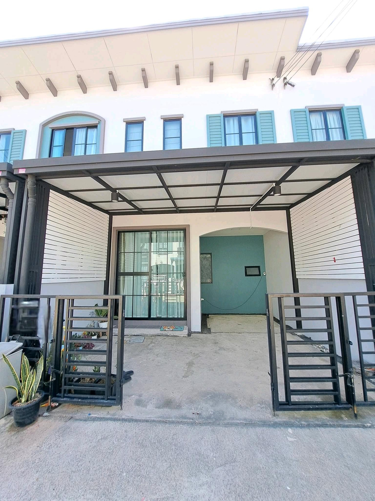 House, Anasiri Village, Ramkhamhaeng, ready to move in, 2-story townhome. Near Suvarnabhumi Airport House, Anasiri Village, Ramkhamhaeng, ready to move in, 2-story townhome. Near Suvarnabhumi Airport