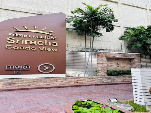 Condo for rent in Sriracha, high floor, city view, near shopping malls and hospitals, ready to move in.