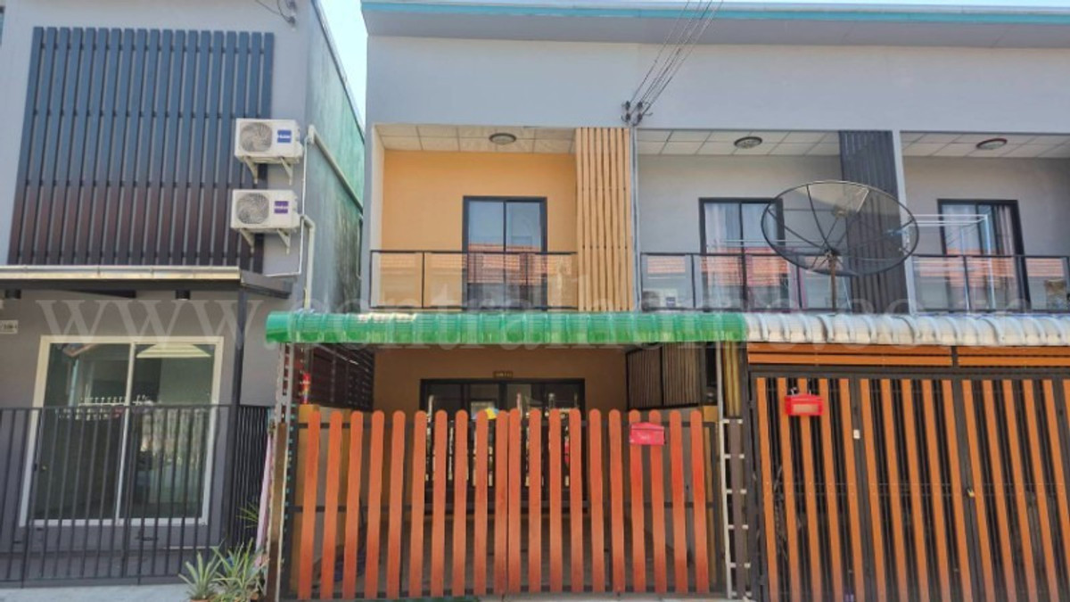 ทาวน์โฮม ฉัตรไพลิน ลาดหลุมแก้ว รีโนเวท พร้อมอยู่ ราคาถูก – รูปที่ 2