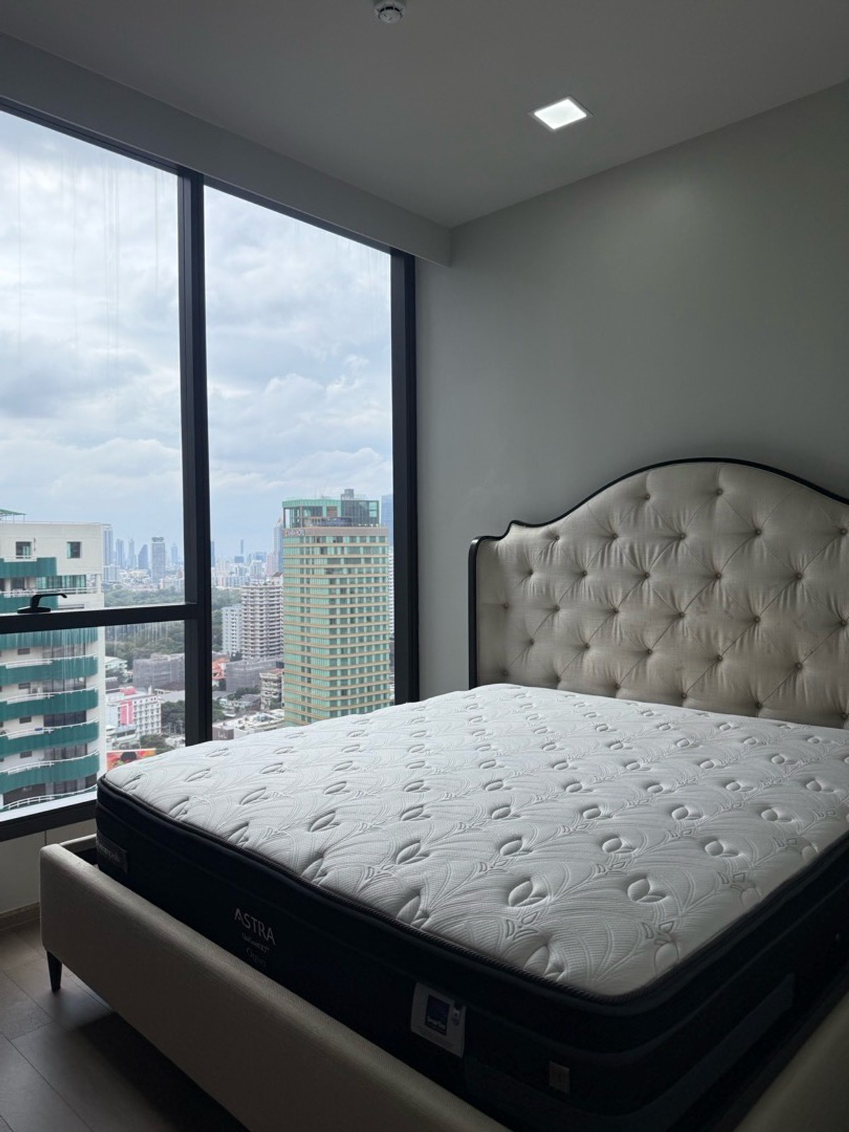 Celes asoke (heart of city, Park view) Celes asoke (heart of city, Park view)