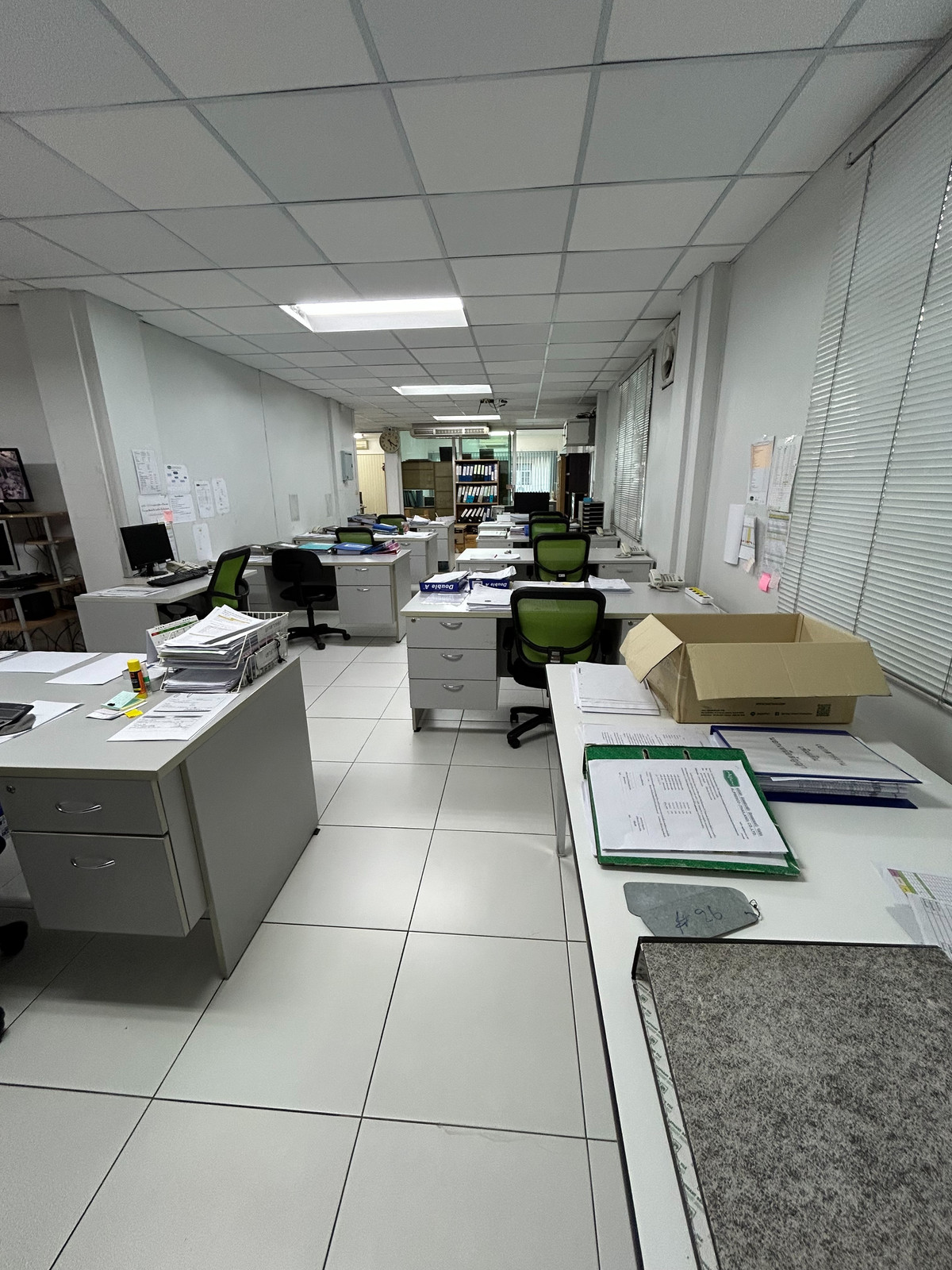 Office for rent, 3rd floor, whole floor, good atmosphere, suitable for startup companies or teams that need a divided work space, convenient travel, close to business areas and public transportation. – รูปที่ 2
